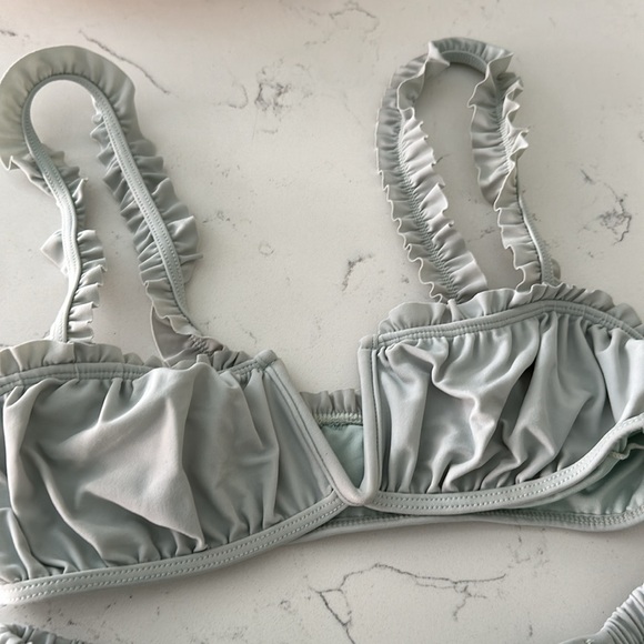 FREE PEOPLE SWIMSUIT BINIKI SET TOP BOTTOM RUFFLES S - Picture 3 of 5